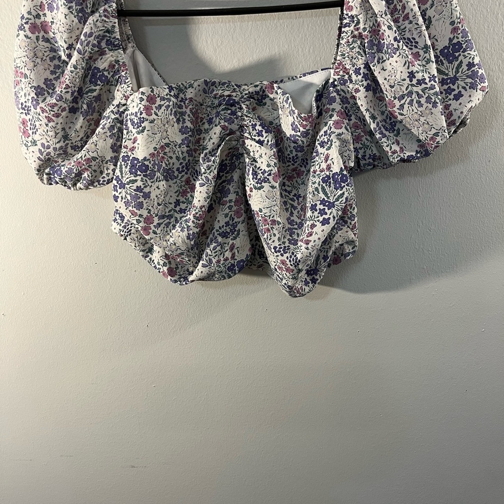 Pink Lily Floral Puff Sleeve crop top